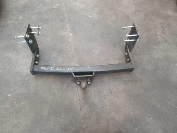 ATTACHE REMORQUE MERCEDES/VW - Vue 1